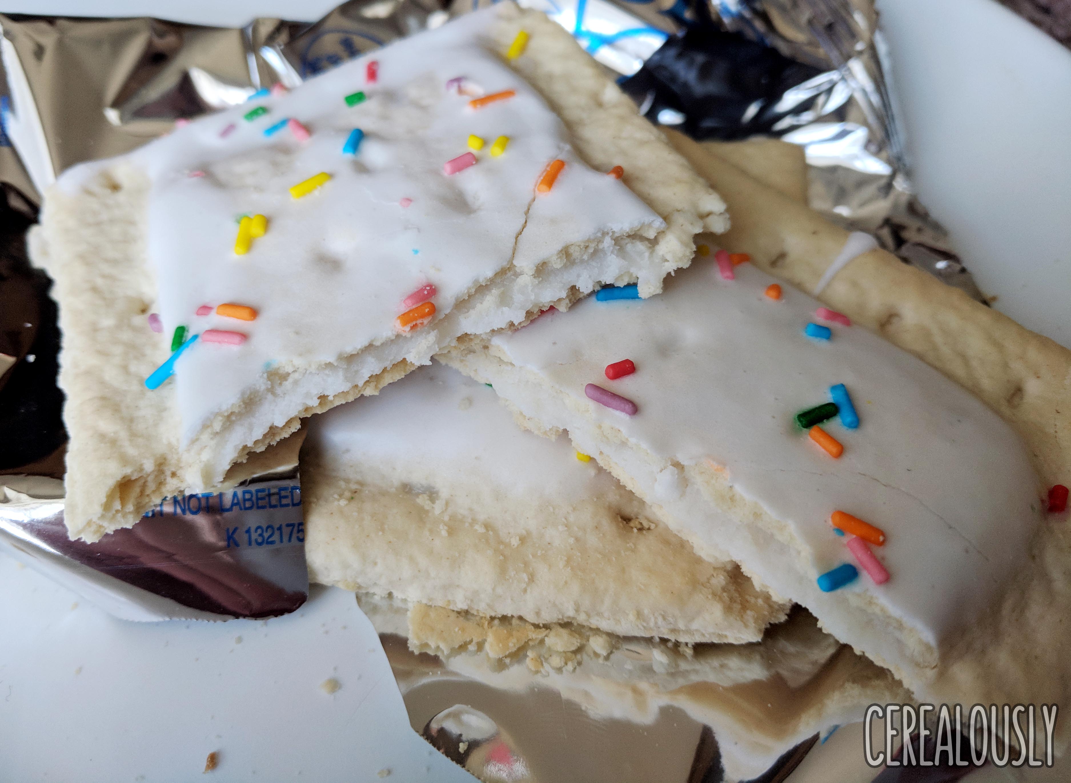 Review: Vanilla Milkshake Pop-Tarts (2018)3750 x 2742