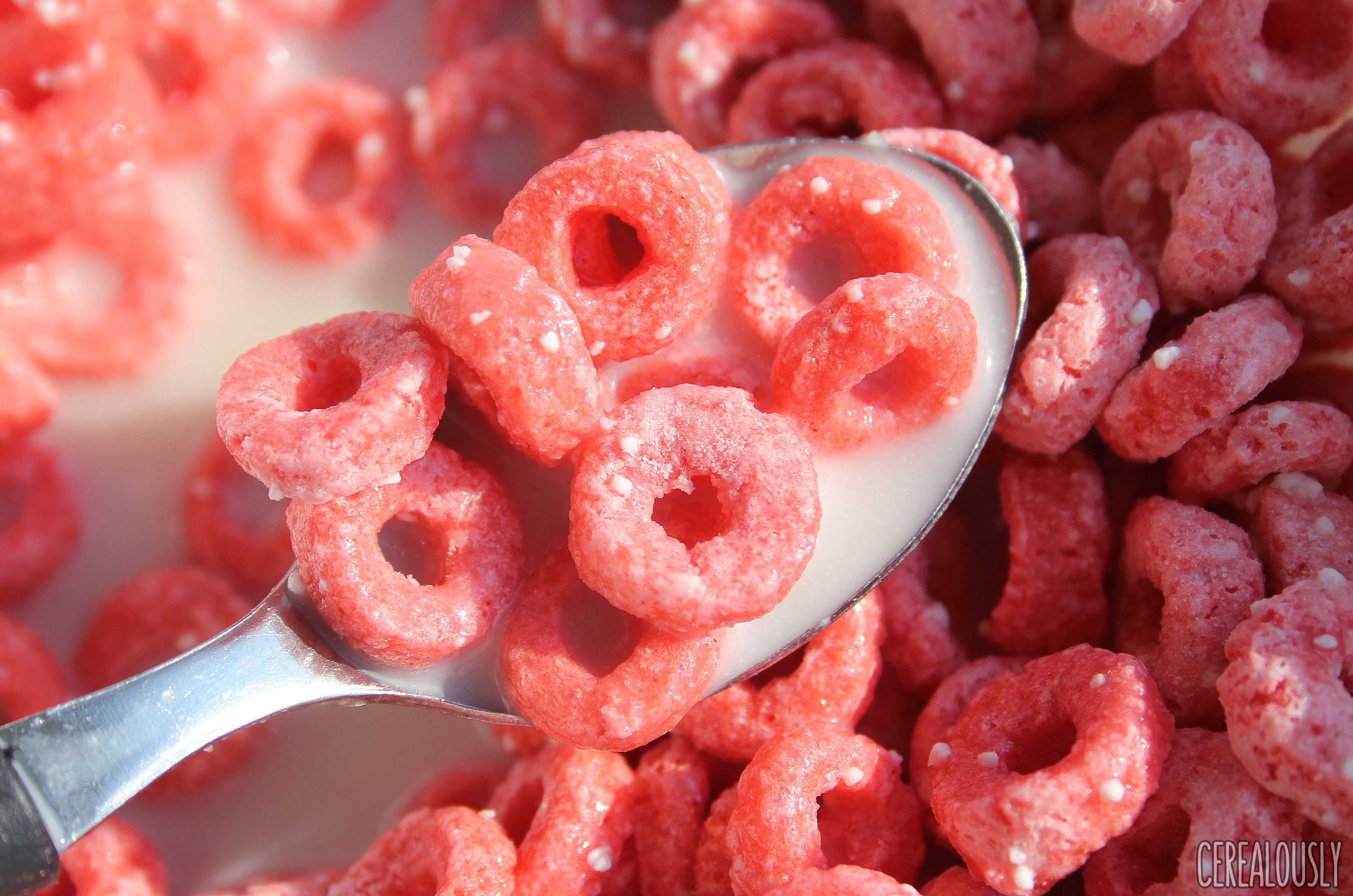 Canadian Birthday Cake Froot Loops Review