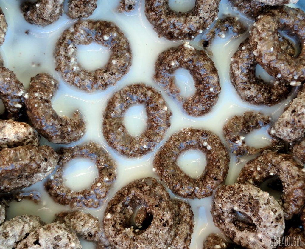 Post American Oreo O's Cereal Review – 2017, from Walmart - Cookies with Milk
