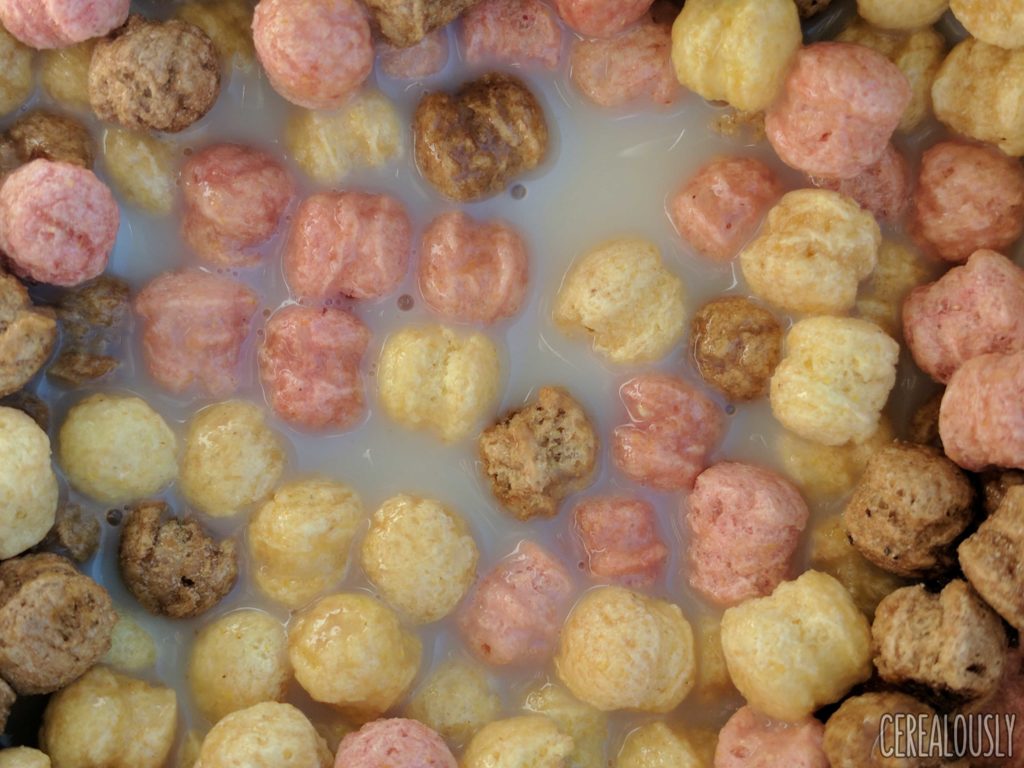 Neapolitan Cocoa Puffs Ice Cream Scoops Cereal Review – With Milk