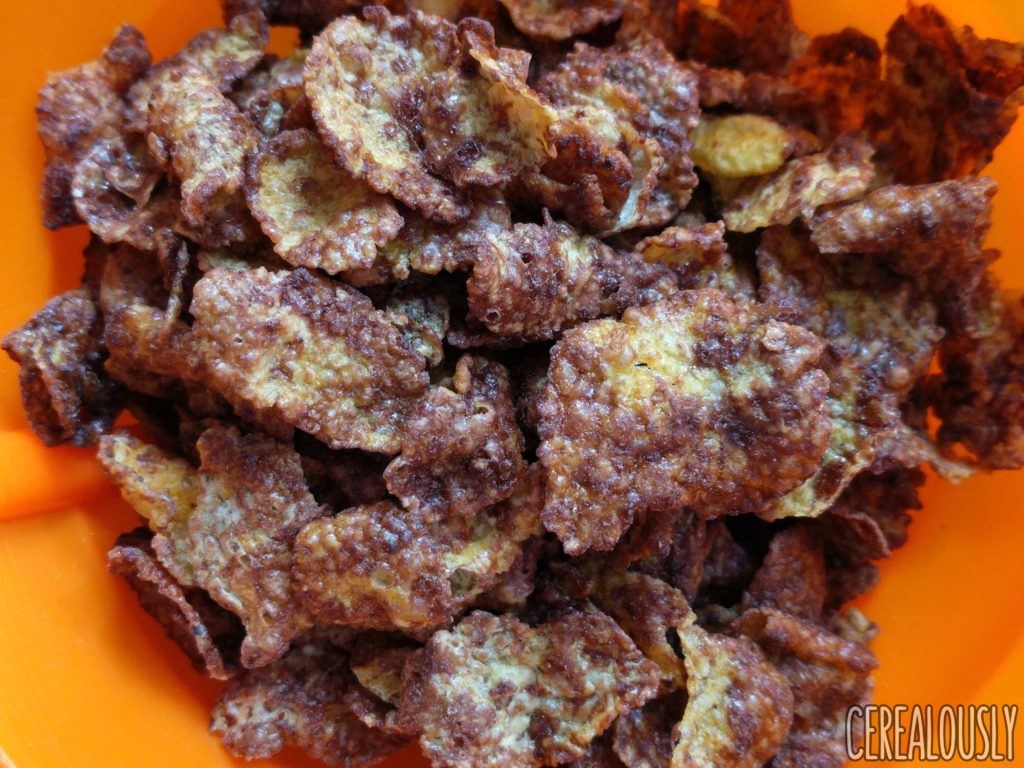 Kellogg's 2017 New Chocolate Frosted Flakes Cereal Review