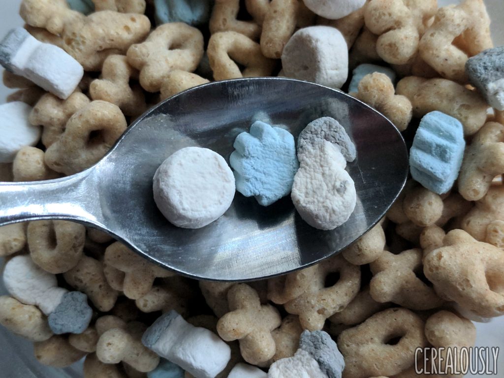 General Mills Cinnamon Vanilla Lucky Charms Holiday Cereal Review Christmas – Marshmallows