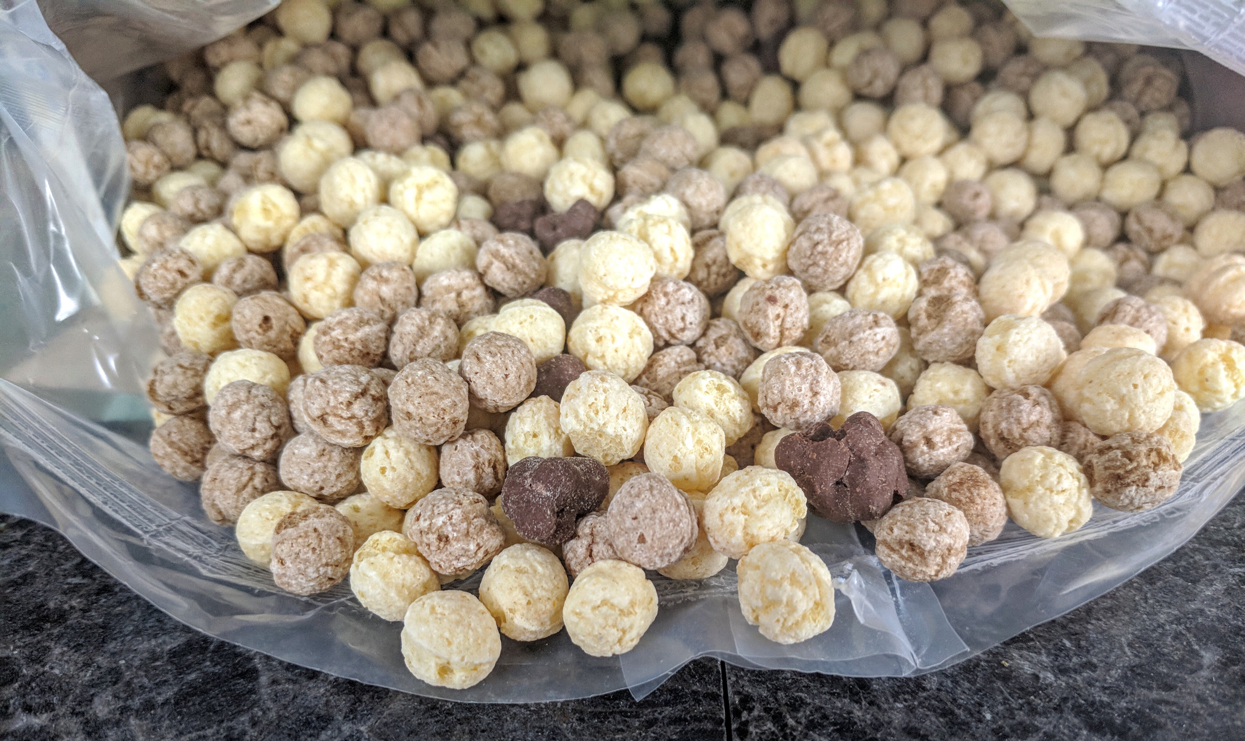 Post Cookies ‘n’ Creme Dippin’ Dots Cereal Review