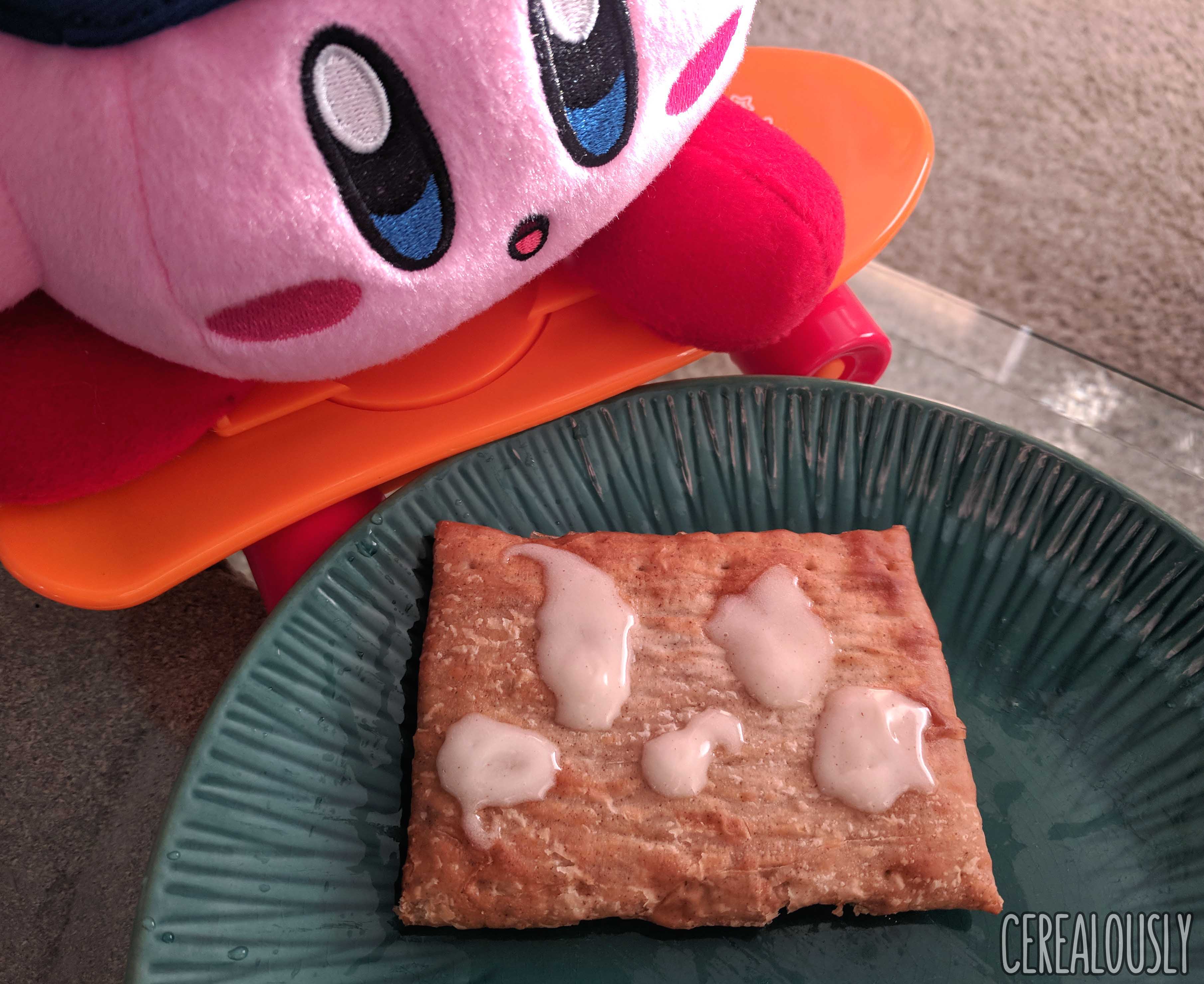 Review: Cinnamon Toast Crunch Toaster Strudel – Cinnamania! - Cerealously