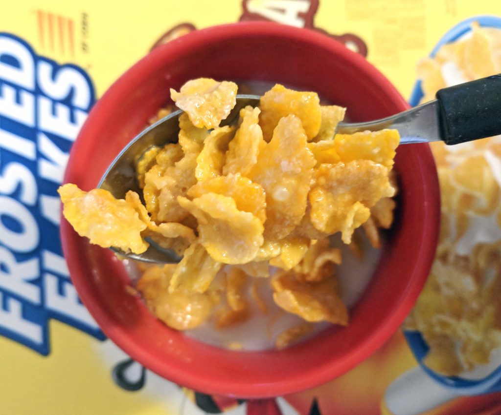 Banana Creme Frosted Flakes Review - Milk