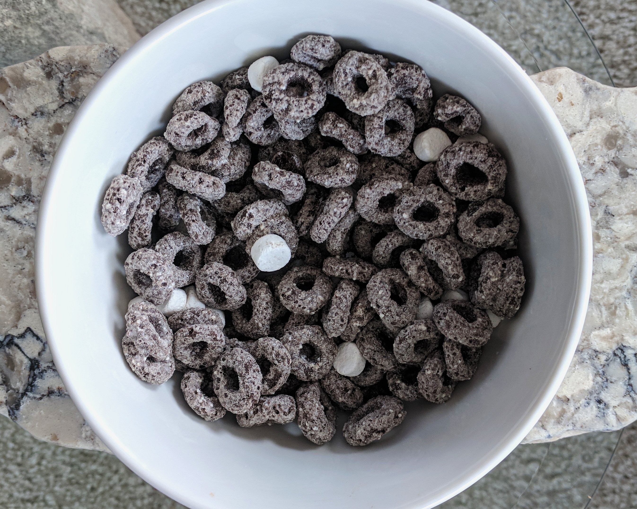 New Mega Stuf Oreo O's Review Cereal