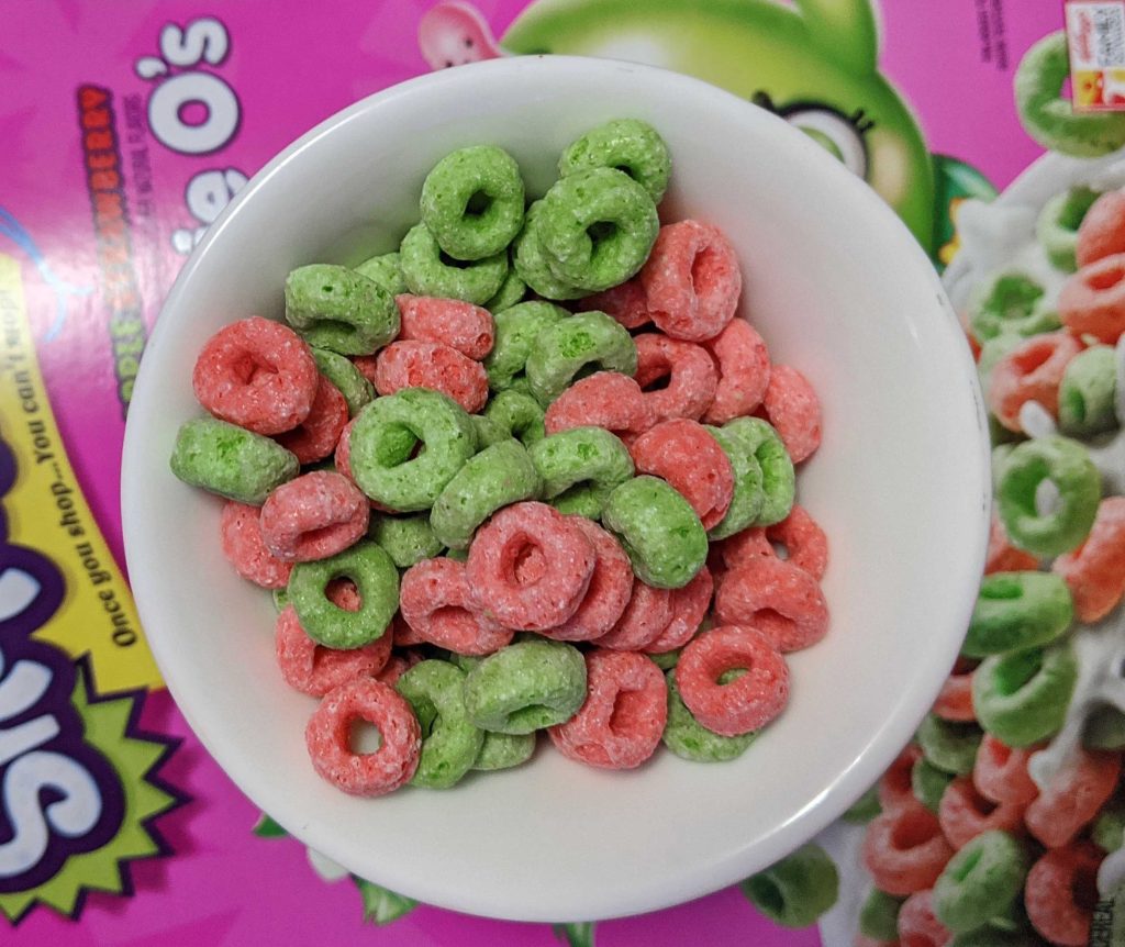 Kellogg's New Shopkins Cutie O's Cereal Review - Apple Strawberry