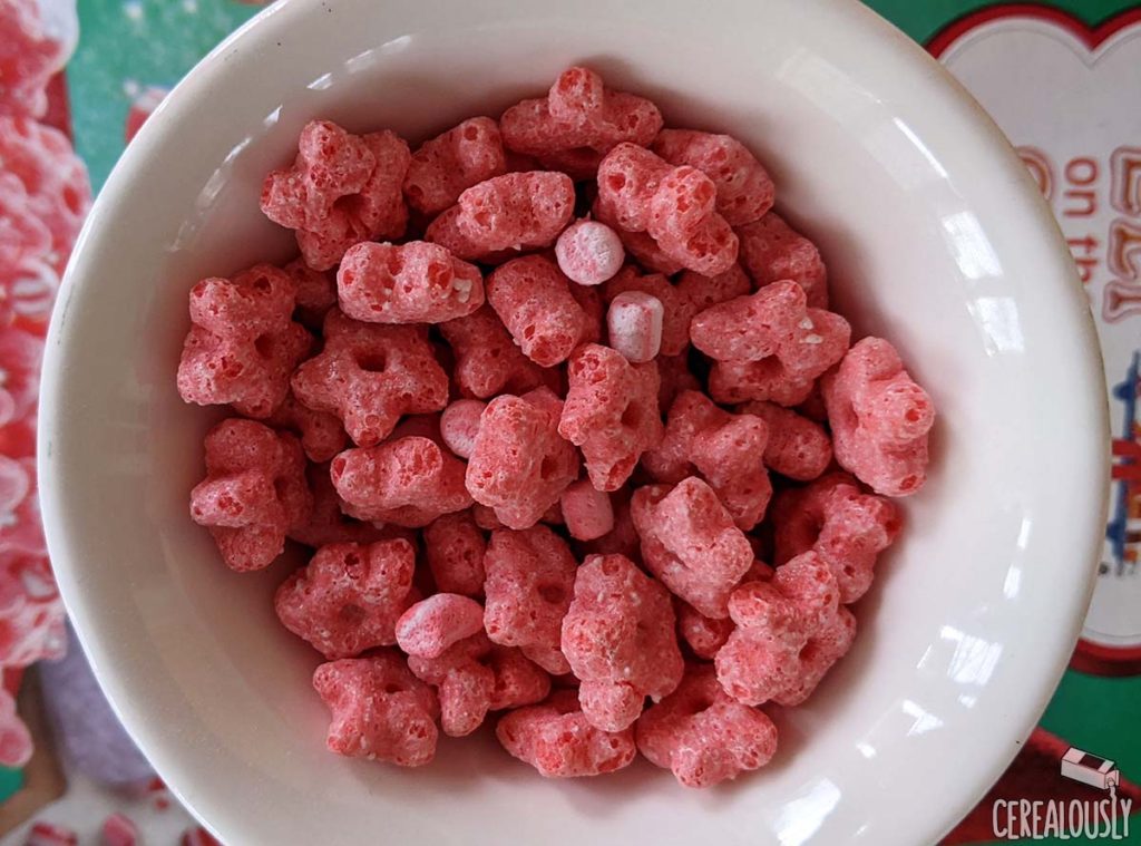 New Elf on the Shelf Vanilla Candy Cane Cookie Cereal Review