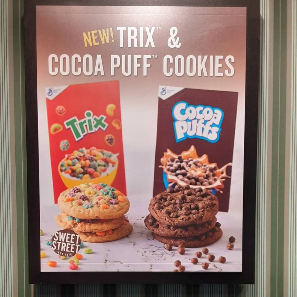 New Cereal Cookies at Barnes and Noble Cafe - Trix and Cocoa Puffs
