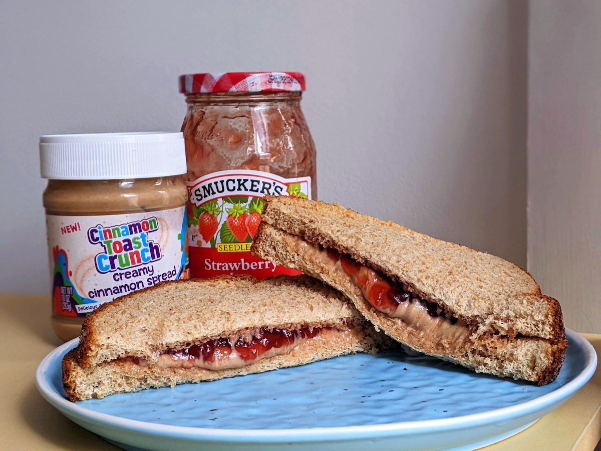 Review cinnamon toast crunch creamy cinnamon spread cerealously