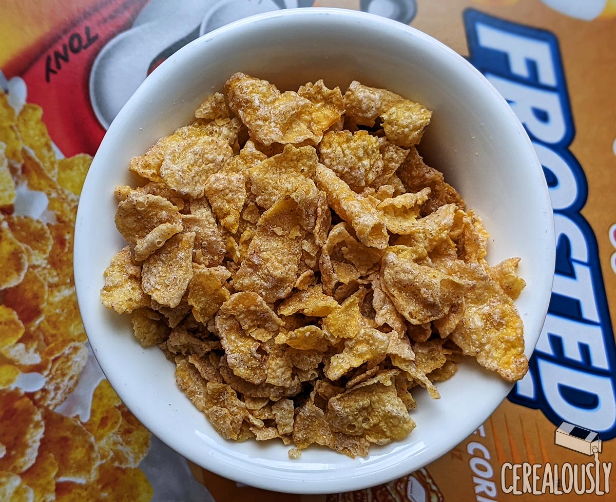 Review Strawberry Milkshake Frosted Flakes & Cinnamon French Toast